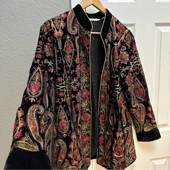 Soft Surroundings Embroidered Velvet Jacket Size Medium - Picture 4 of 7